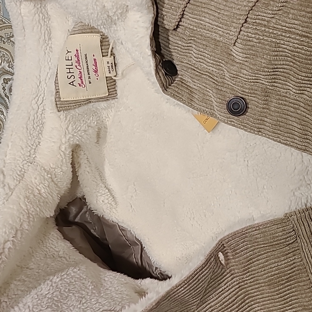 Furry Jacket - Picture 4 of 6